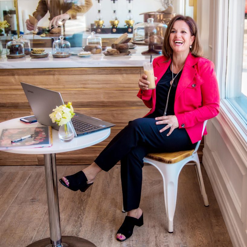 Branding Photoshoot for an event planner by Brand Images by Lea Prokopowicz -Smoothie in hand